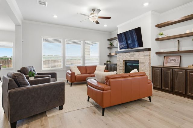 1112 Rushmore Drive, Burleson, TX 76028