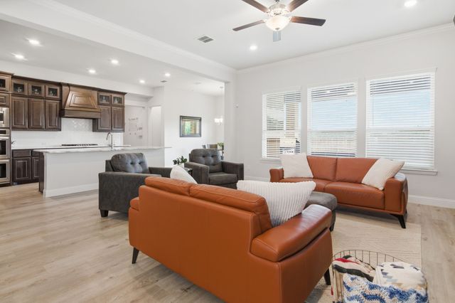 1112 Rushmore Drive, Burleson, TX 76028