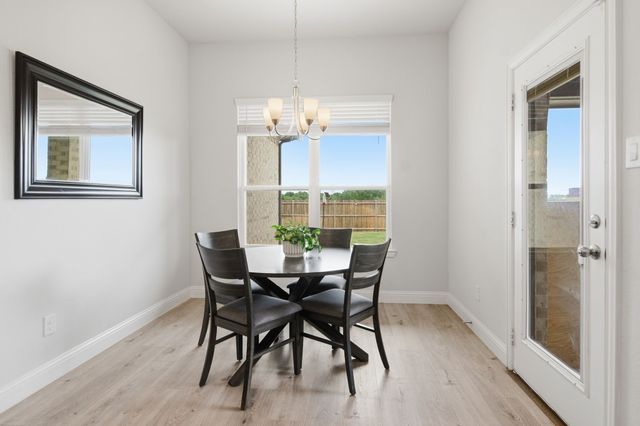 1112 Rushmore Drive, Burleson, TX 76028