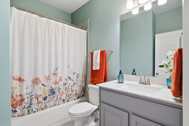 1112 Rushmore Drive, Burleson, TX 76028