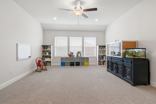 1112 Rushmore Drive, Burleson, TX 76028