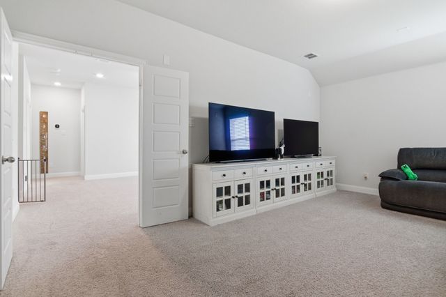 1112 Rushmore Drive, Burleson, TX 76028