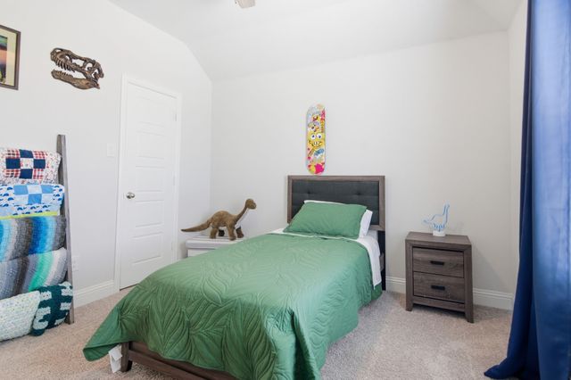 1112 Rushmore Drive, Burleson, TX 76028