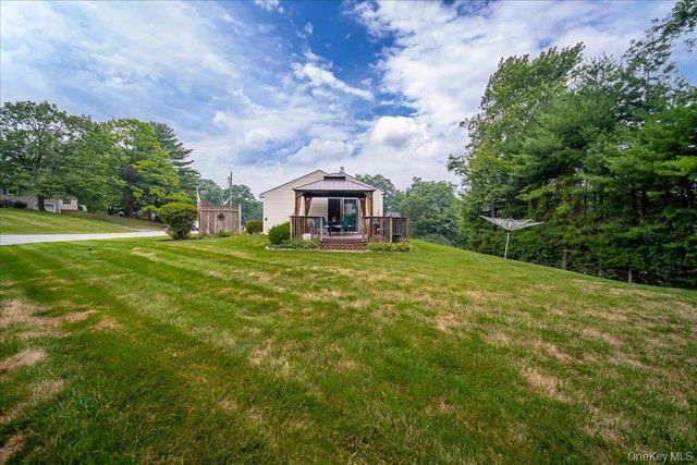 17 Brian Road, Wappingers Falls, NY 12590