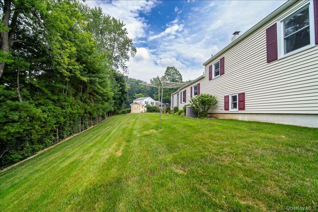17 Brian Road, Wappingers Falls, NY 12590