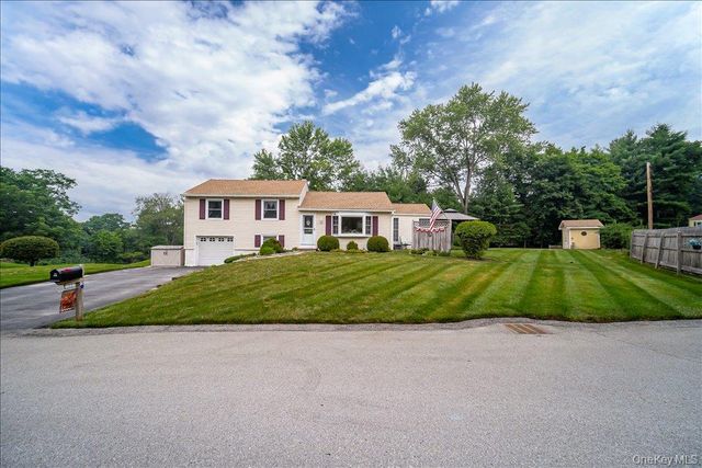17 Brian Road, Wappingers Falls, NY 12590