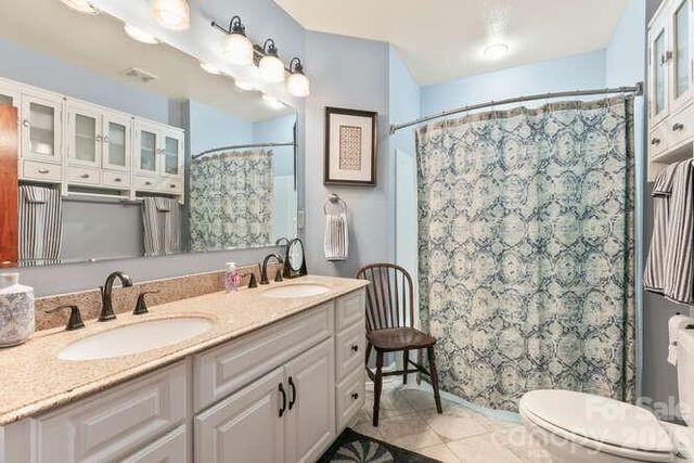 20 Deva Glen Road, Asheville, NC 28804