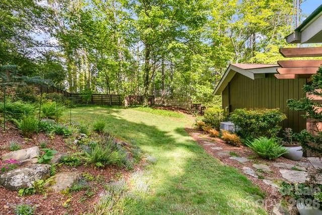 20 Deva Glen Road, Asheville, NC 28804
