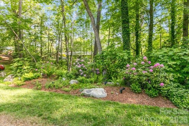 20 Deva Glen Road, Asheville, NC 28804