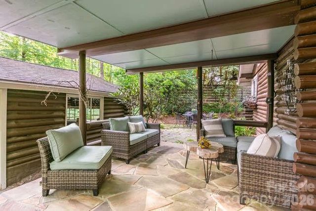 20 Deva Glen Road, Asheville, NC 28804
