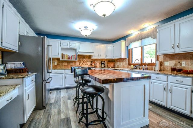 1052 Quiet Brook Trail, Washington Twp, OH 45458