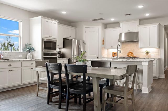 1232 Trevi Fontana DR, Leander, TX 78641