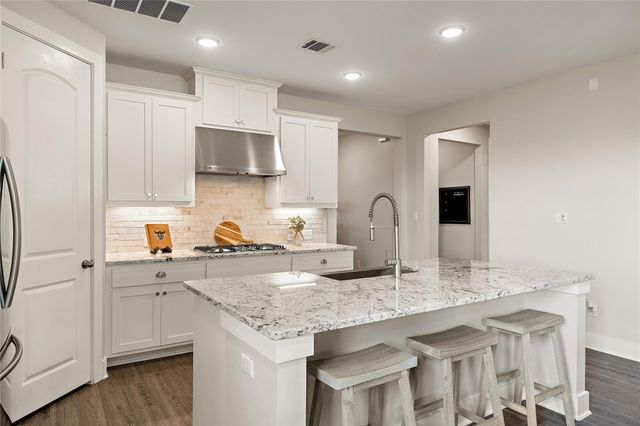 1232 Trevi Fontana DR, Leander, TX 78641