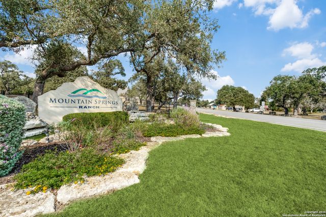 755 PANORAMA PT, Canyon Lake, TX 78133