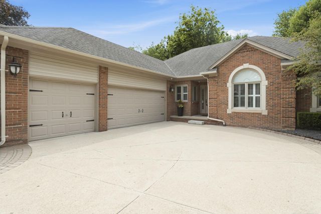 54501 Aurora Park, Shelby Twp, MI 48316