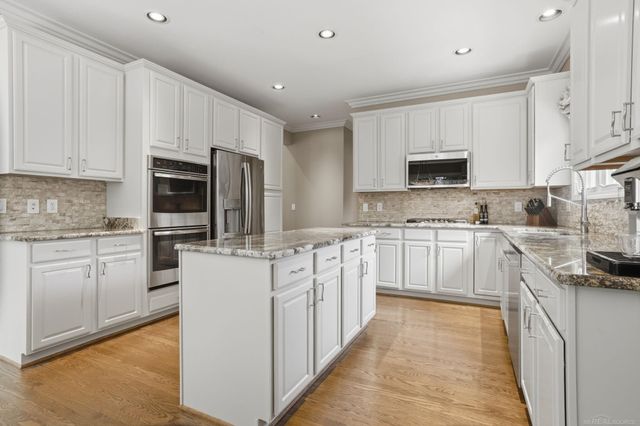 54501 Aurora Park, Shelby Twp, MI 48316
