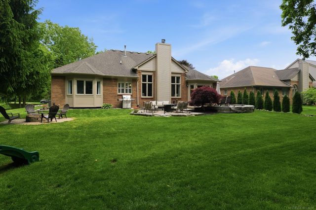 54501 Aurora Park, Shelby Twp, MI 48316