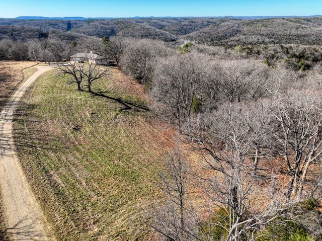 347 Ridgeline Road, Eureka Springs, AR 72632