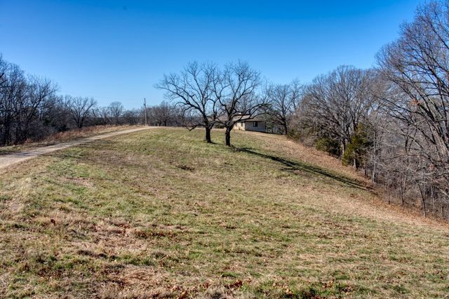 347 Ridgeline Road, Eureka Springs, AR 72632