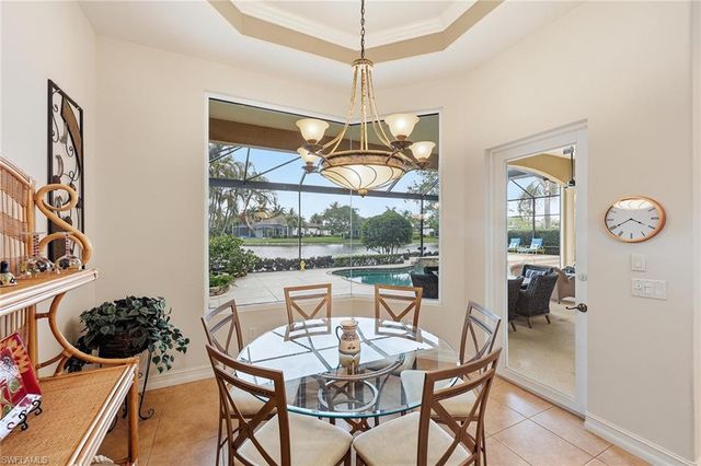 8907 Shenendoah CIR, Naples, FL 34113