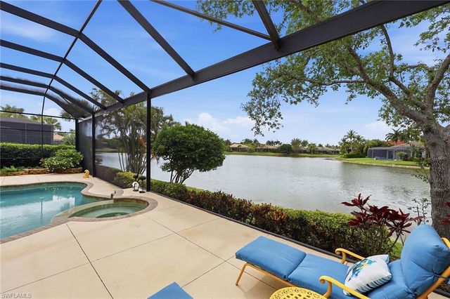 8907 Shenendoah CIR, Naples, FL 34113