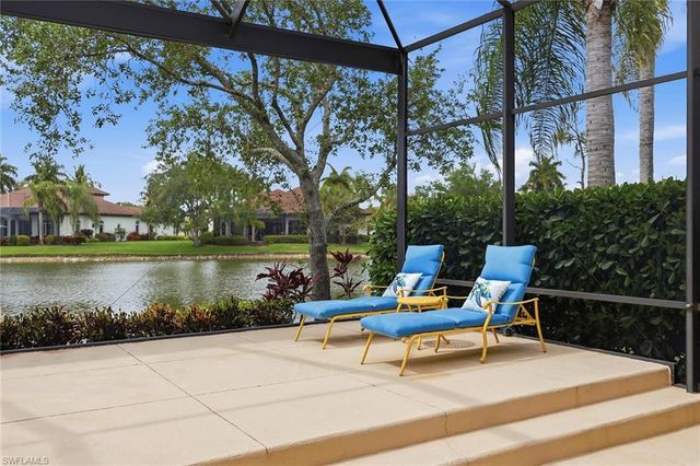 8907 Shenendoah CIR, Naples, FL 34113