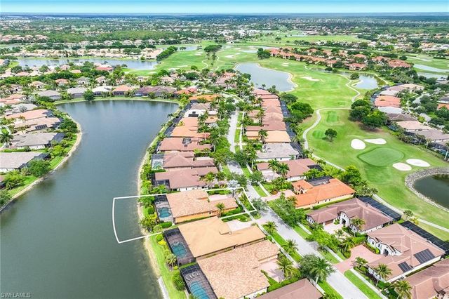 8907 Shenendoah CIR, Naples, FL 34113