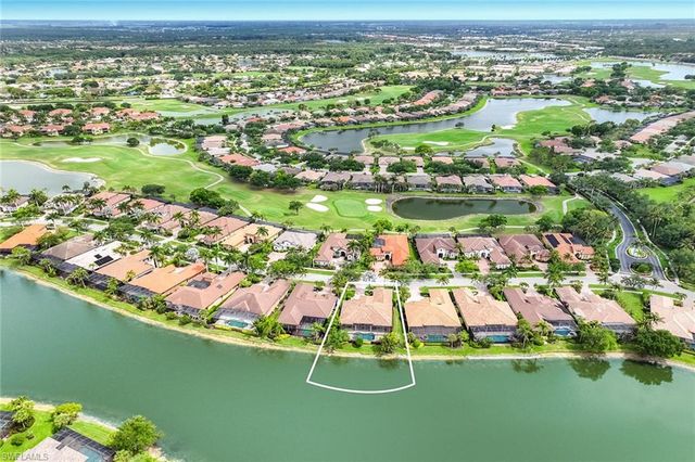 8907 Shenendoah CIR, Naples, FL 34113