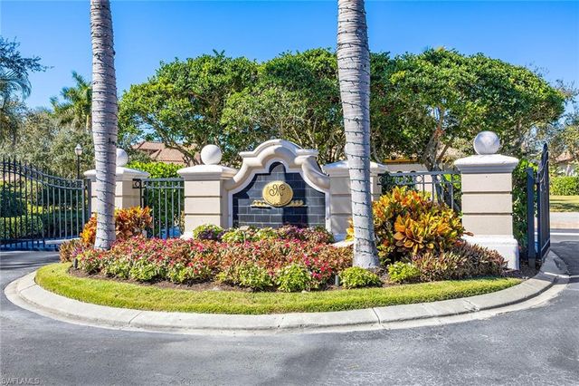 8907 Shenendoah CIR, Naples, FL 34113