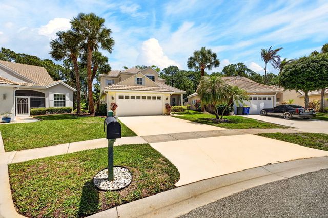 6483 SE Wild Olive Lane, Stuart, FL 34997