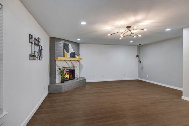 602 S Waxahachie Street, Mansfield, TX 76063