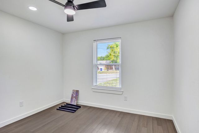 602 S Waxahachie Street, Mansfield, TX 76063
