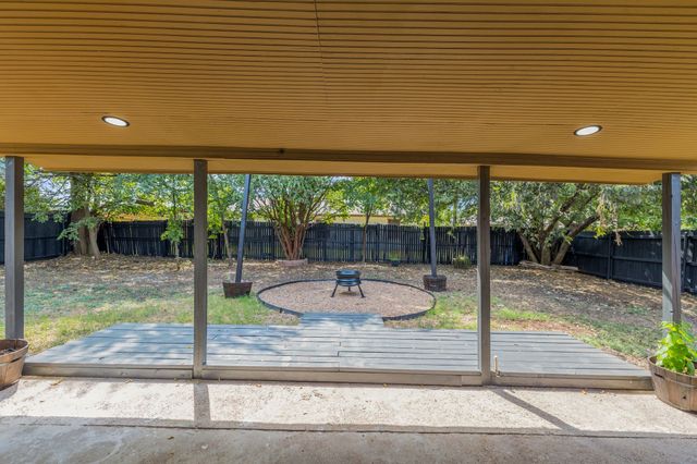 602 S Waxahachie Street, Mansfield, TX 76063