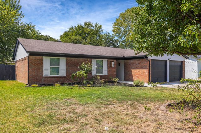 602 S Waxahachie Street, Mansfield, TX 76063