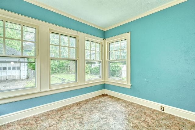 153 Seneca Parkway, Rochester, NY 14613