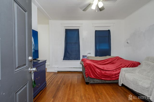 661 Kennedy Boulevard, Bayonne, NJ 07002