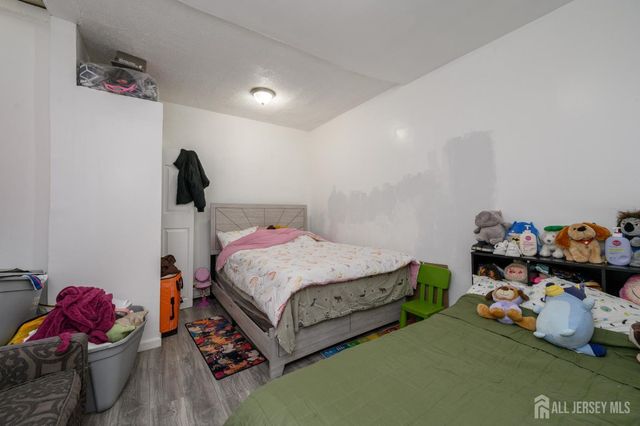 661 Kennedy Boulevard, Bayonne, NJ 07002