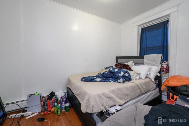 661 Kennedy Boulevard, Bayonne, NJ 07002