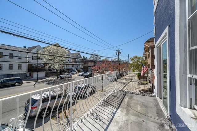 661 Kennedy Boulevard, Bayonne, NJ 07002