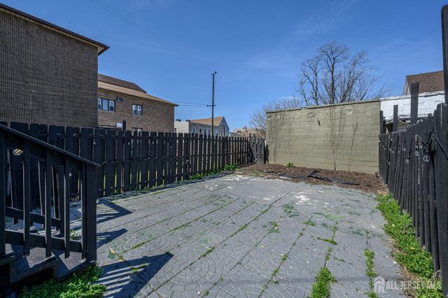 661 Kennedy Boulevard, Bayonne, NJ 07002