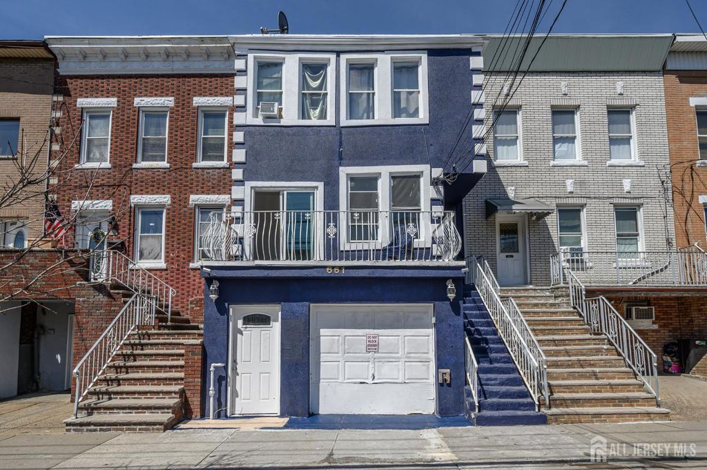 661 Kennedy Boulevard, Bayonne, NJ 07002