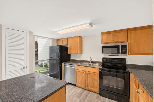 1810 NW 23RD BOULEVARD 252, Gainesville, FL 32605