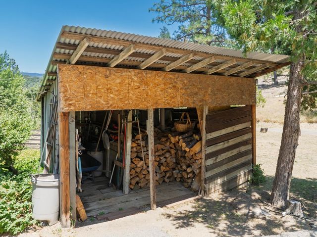 52038 Road 426, Oakhurst, CA 93644