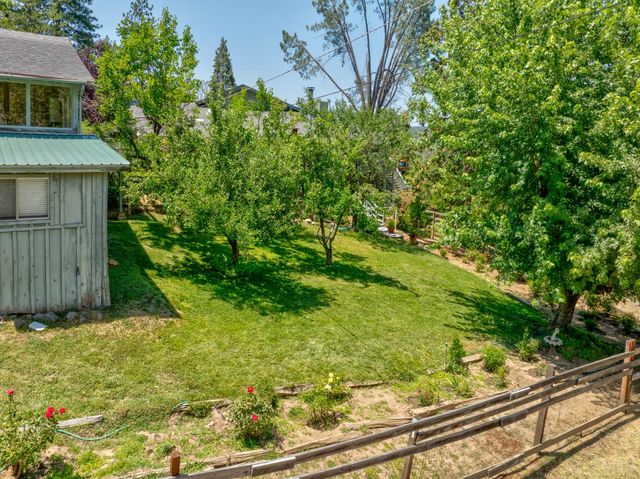 52038 Road 426, Oakhurst, CA 93644