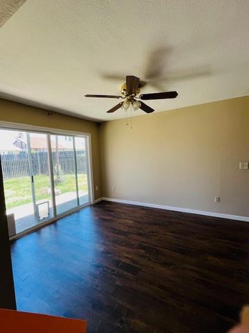 501 ARLENE DRIVE, Roseville, CA 95678