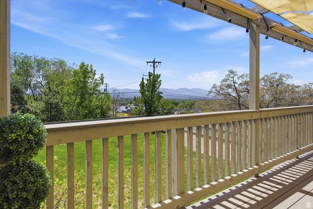 2522 E SKYLINE DR, Salt Lake City, UT 84108