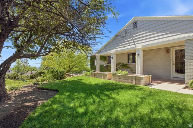 2522 E SKYLINE DR, Salt Lake City, UT 84108
