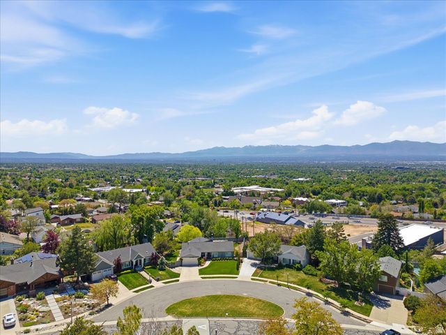 2522 E SKYLINE DR, Salt Lake City, UT 84108