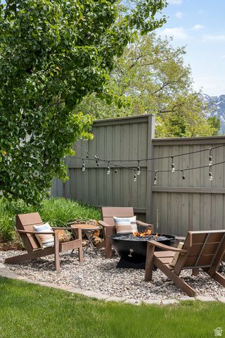 2522 E SKYLINE DR, Salt Lake City, UT 84108