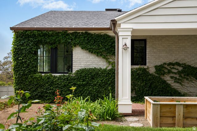 2522 E SKYLINE DR, Salt Lake City, UT 84108